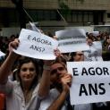 Funcionários da Unimed Paulistana protestam com medo de calote Funcionários da Unimed Paulistana protestam com medo de calote